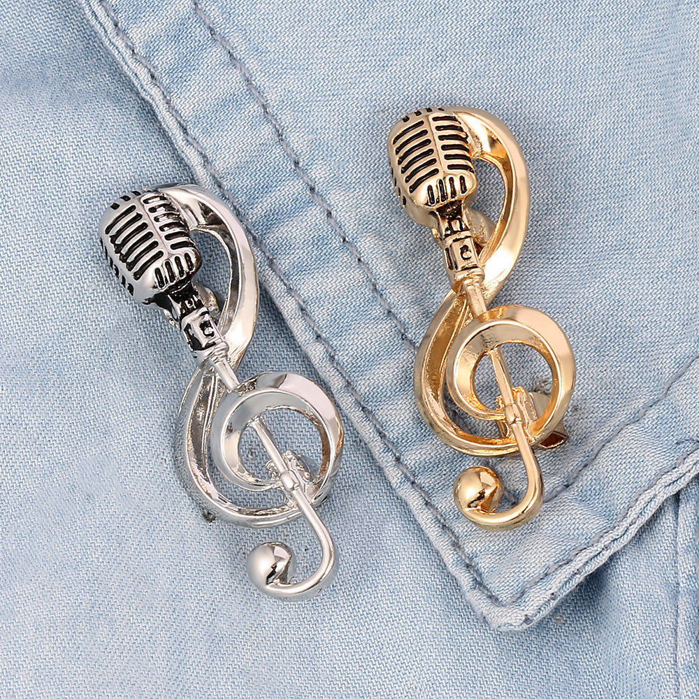 Pin Musical Retro em Forma de Microfone
