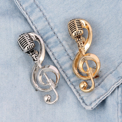 Pin Musical Retro em Forma de Microfone